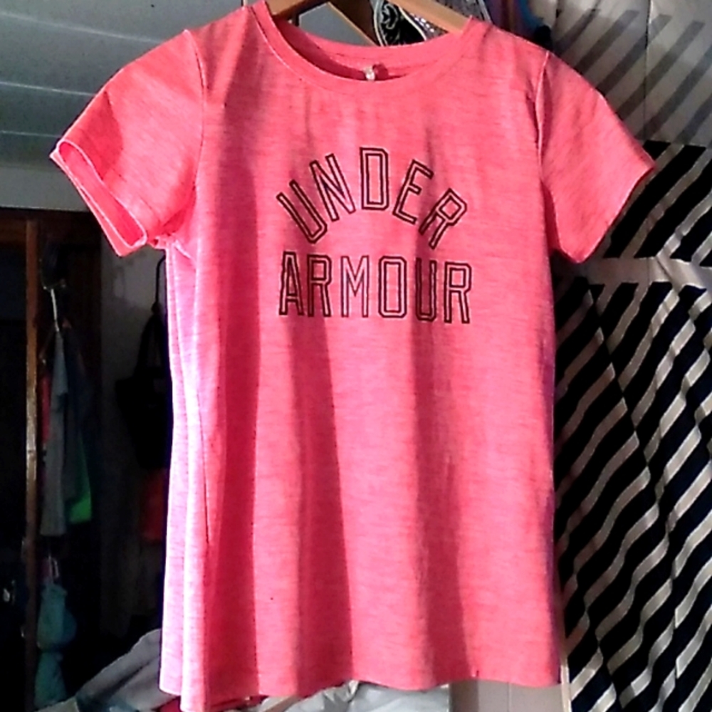 Under Armour tee